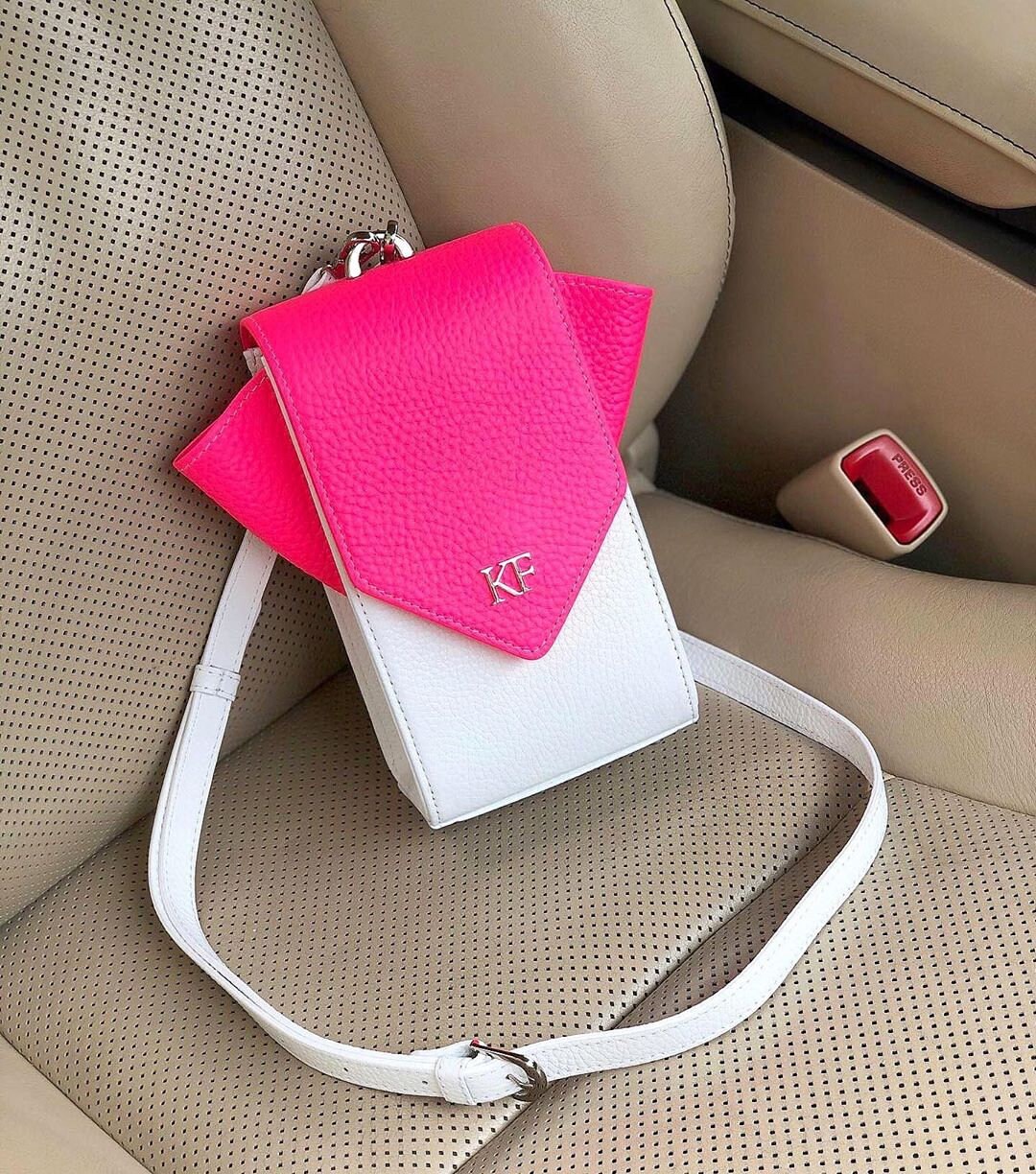 il_fullxfull.2472680196_kas4